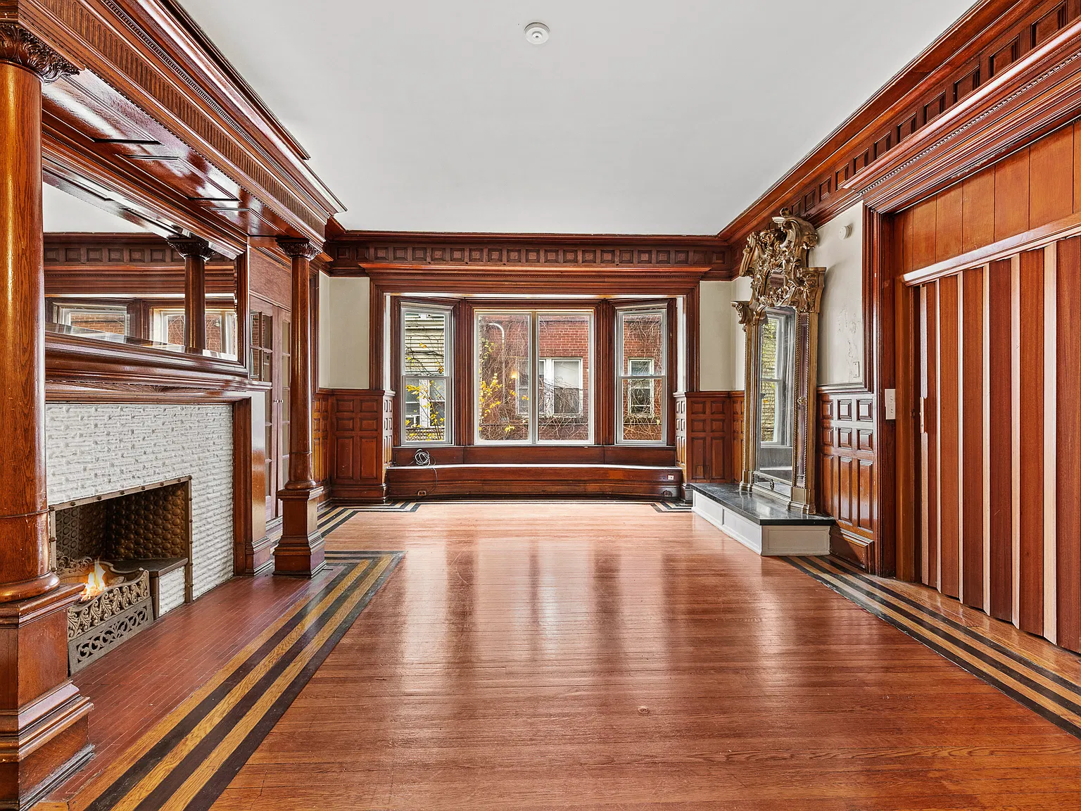 Studio, $925 — Photo 2