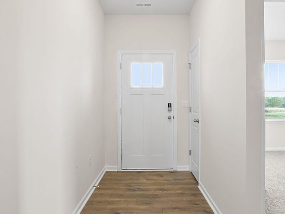 3rd image of 208 Alistar Ave