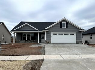 N9350 Gemstone Ct, Appleton, WI 54915