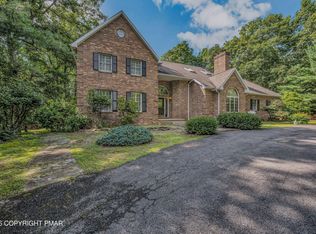 113 Ponder Ln, Scotrun, PA 18355