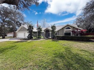 10136 Highcrest Ln, New Port Richey, FL 34654