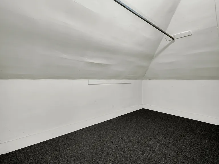 23921 Oxford St #2 — Photo 13