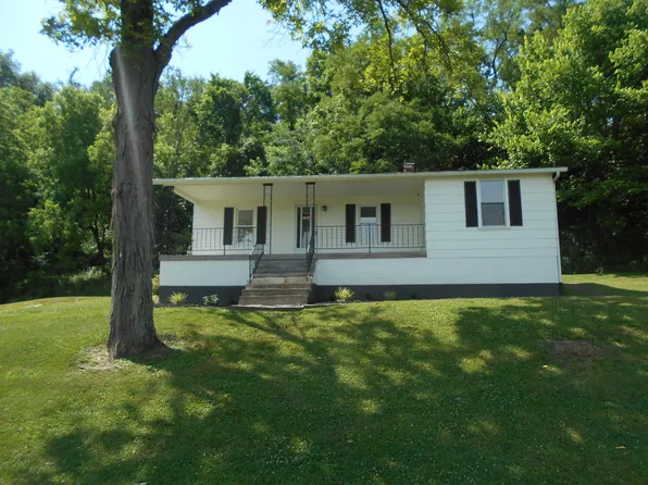 2103 Hayes Station Rd, Falmouth, KY 41040