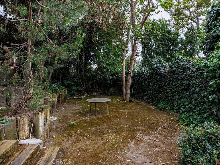 550 Saint Anns Dr — Photo 25