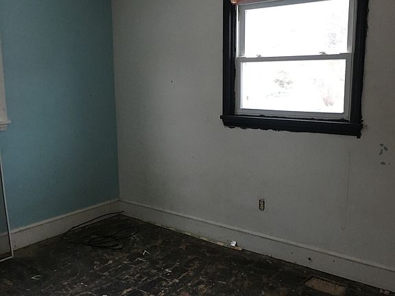 5th image of 739 E 347th St