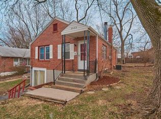3536 Wismer Rd, Saint Ann, MO 63074