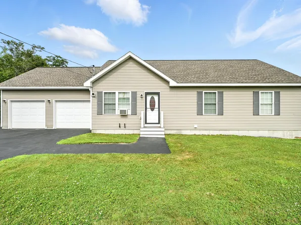 104 Stone Gate Crossing Road, Chelsea, ME 04330