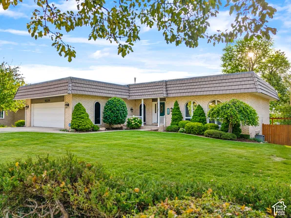 5020 S Naniloa Dr E, Salt Lake City, UT 84117