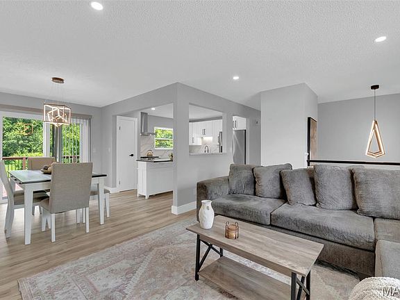 3rd image of 5731 Lost Brook Ct