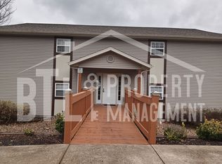 2529 State Highway 176 APT F4, Rockaway Beach, MO 65740