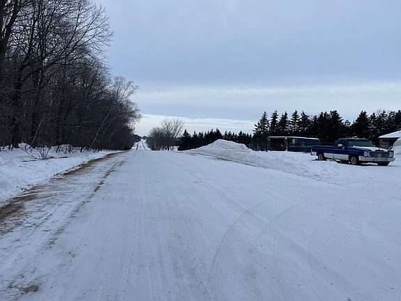 2nd image of 21422 354th St