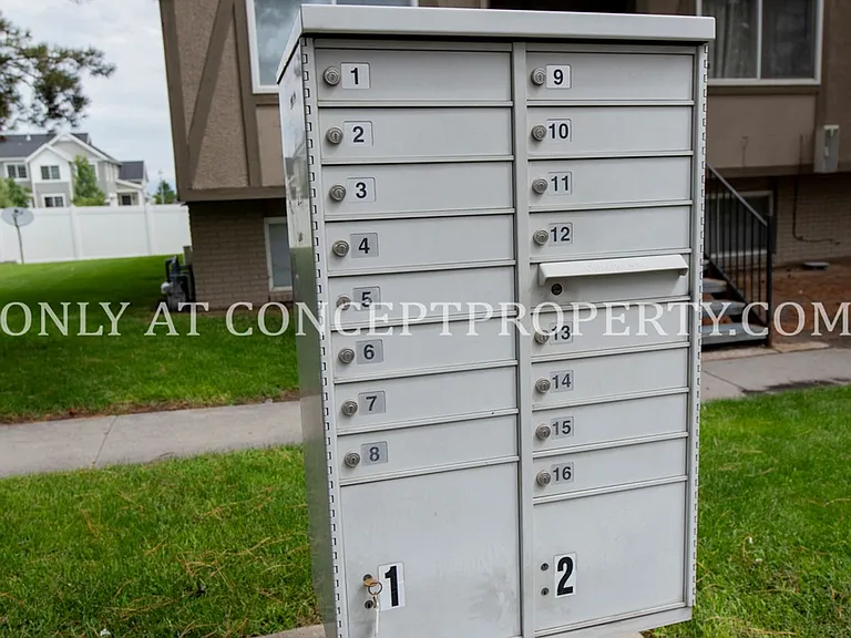 6660 S 1300 W — Photo 36