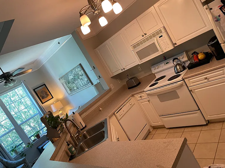 2233 Telfair Way — Photo 3