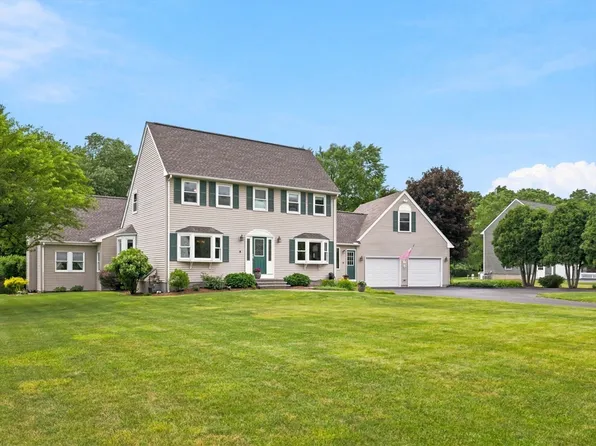 2 Montana Dr, Tyngsboro, MA 01879