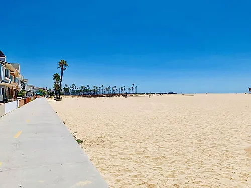201 E Balboa Blvd Photo 1