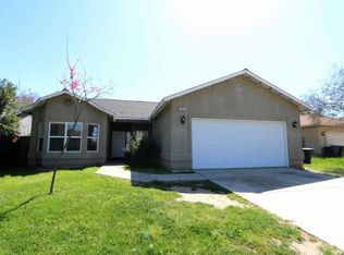 1651 Maple Ct, Tulare, CA 93274