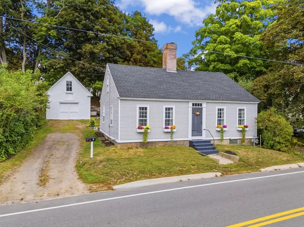 10 Elm Street, Topsham, ME 04086