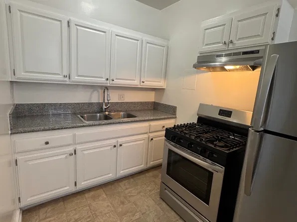 218 S. Tower Drive, 218 S Tower Dr #3ee2ca37f, Beverly Hills, CA 90211