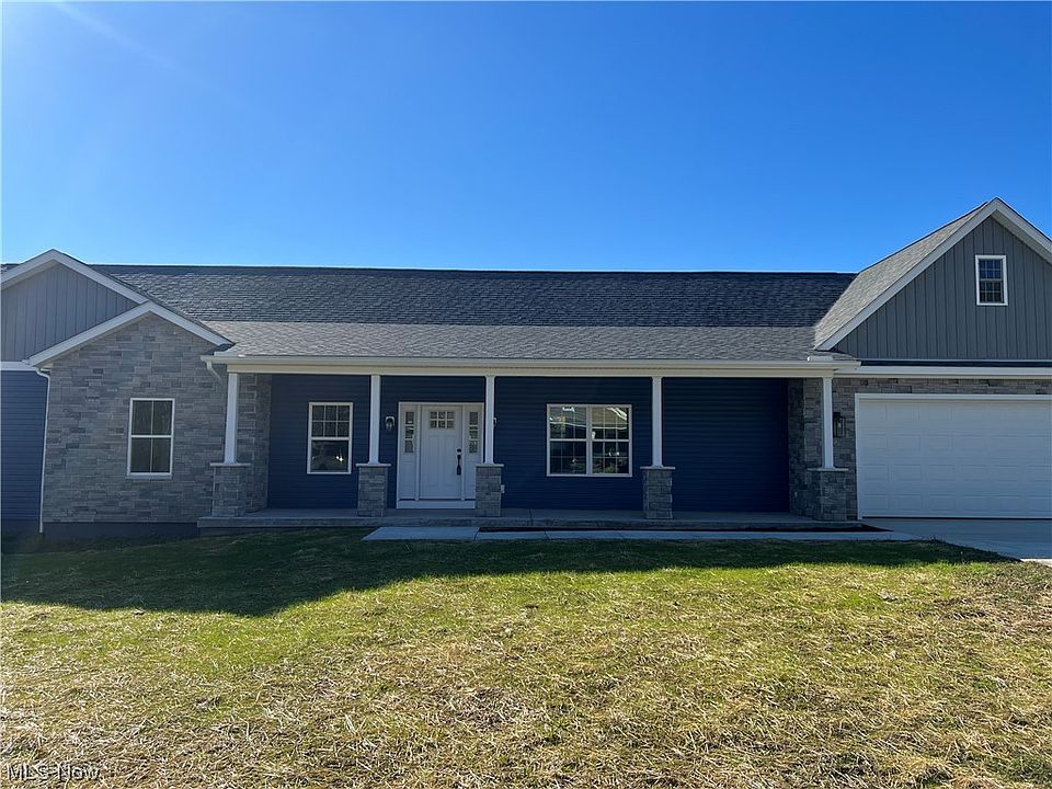 1st image of 47590 Magnolia Ln