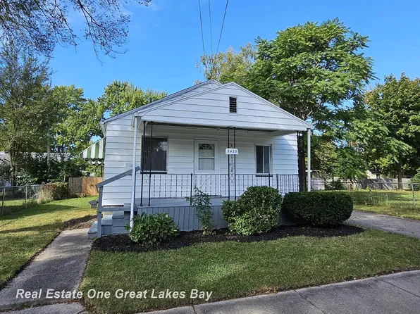 2425 Thatcher St, Saginaw, MI 48601