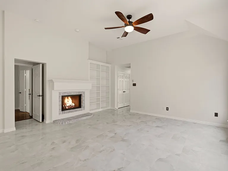 3277 Green Ct — Photo 3