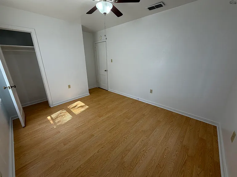 2841 Featherston Ave — Photo 9