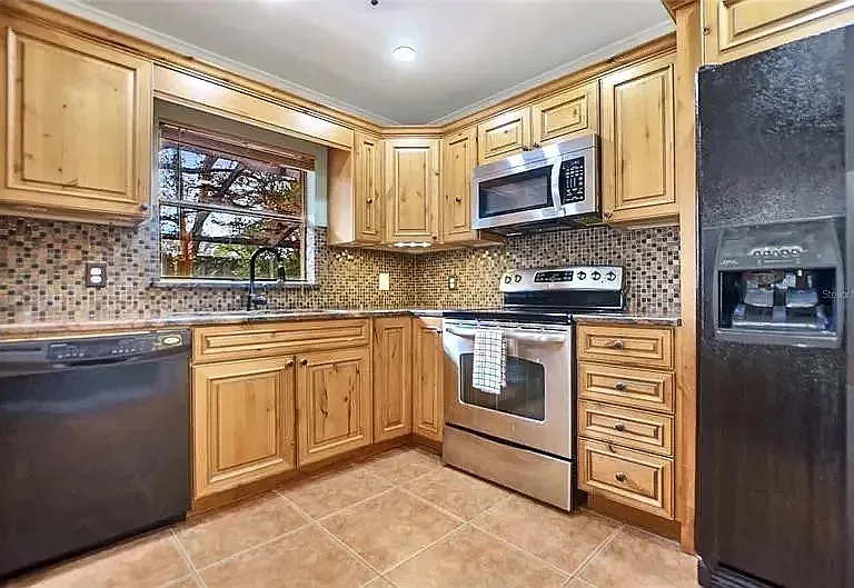 3611 S Coolidge Ave — Photo 7
