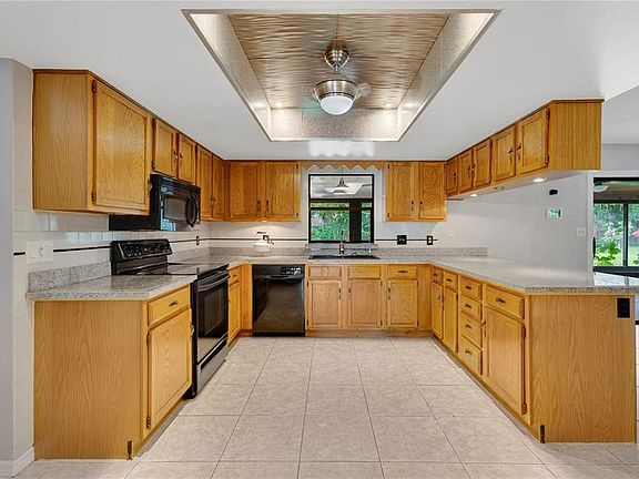 3rd image of 3292 MAJESTIC OAK DRIVE