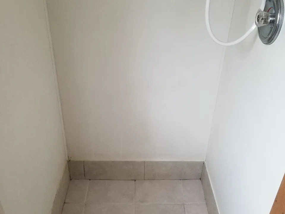 Building Photo 4