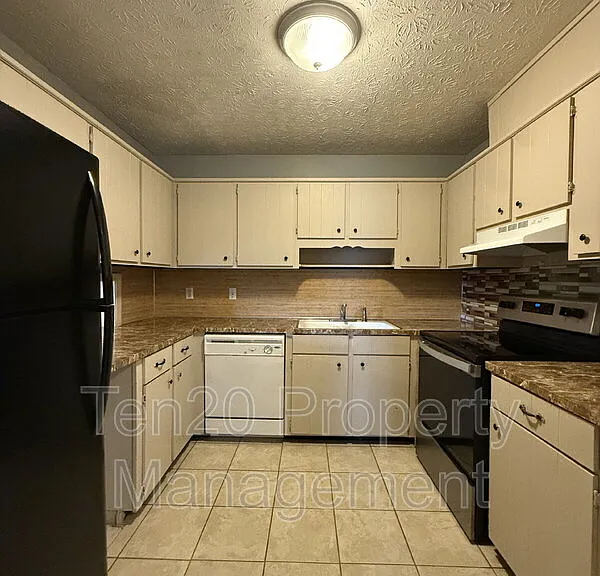 6200 Olde Towne Dr #A — Photo 7