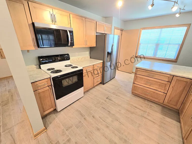 7833 39th Ave — Photo 8