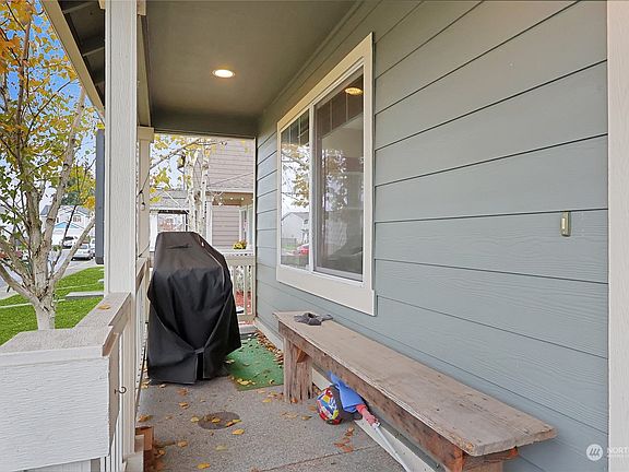4th image of 1736 180th Street Ct E