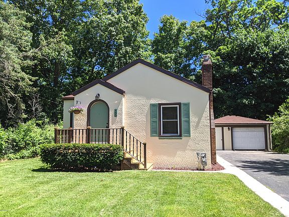 3rd image of 485 Terrace Dr