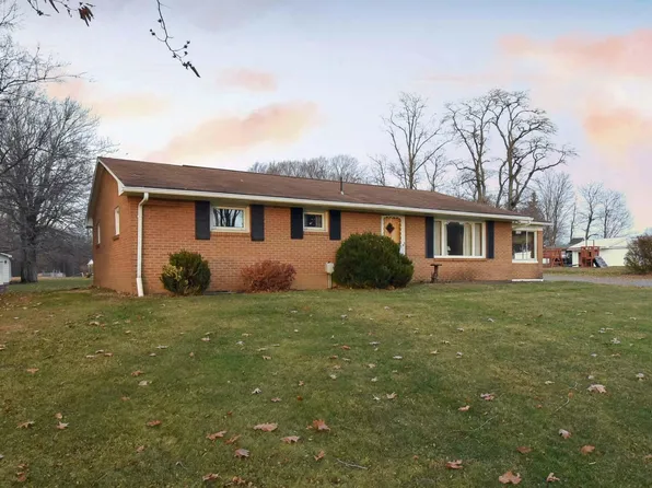 1325 Forest Hills Dr, Salix, PA 15952