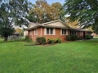 1702 W Pine St, Athens, AL 35611