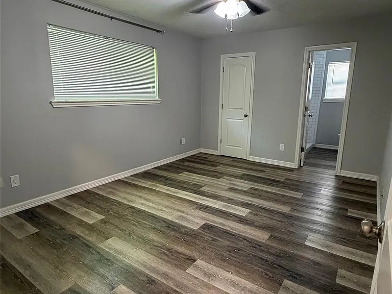 2418 Tinechester Dr — Photo 14