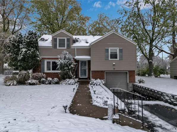 70 Melrose Rd, Williamsville, NY 14221