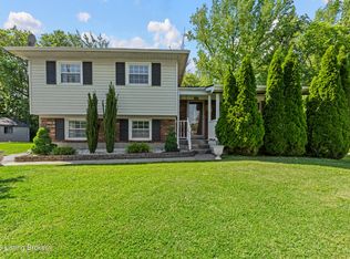 7202 Lawnside Dr, Louisville, KY 40214
