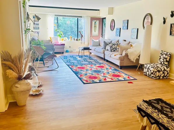 1500 Worcester Rd APT 611, Framingham, MA 01702