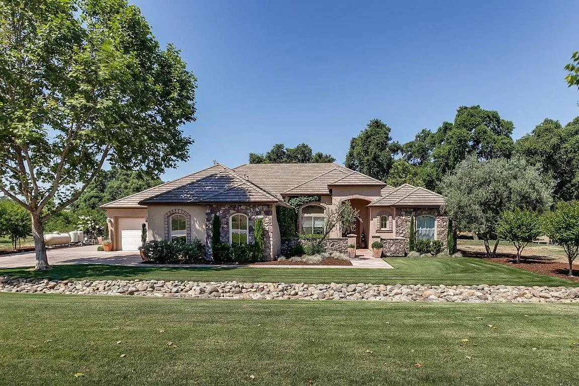 10733 Amerine Ln photo 1
