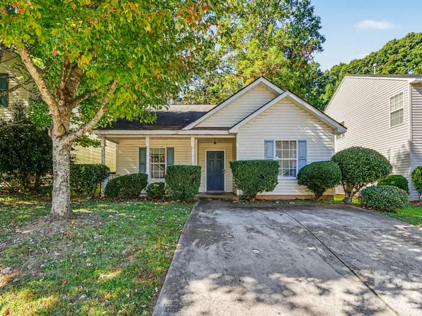1427 Hidden Stream Ct, Charlotte, NC 28213
