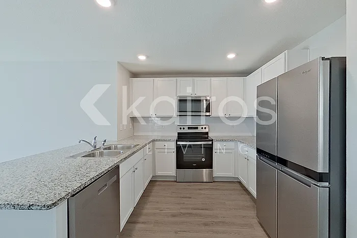 3 bed, 2.0 bath, 1453 sqft, $2,045 — Photo 4