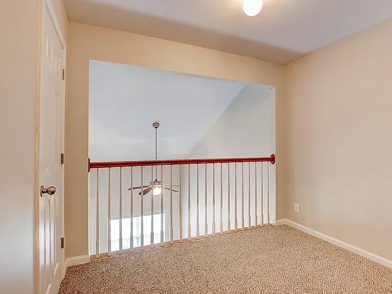 146 Alexander Blvd — Photo 25