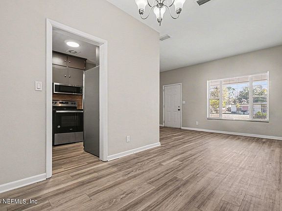3rd image of 7213 HALLOCK Street