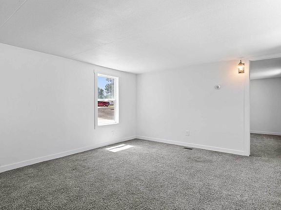 5th image of 33 Manor Dr #26