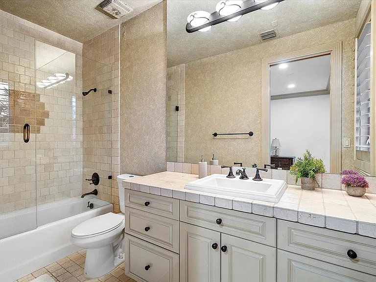 414 Riviera Isle Dr — Photo 35