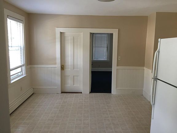 4th image of 94 Concord Ave #94