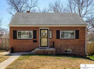 8037 State St, Omaha, NE 68127