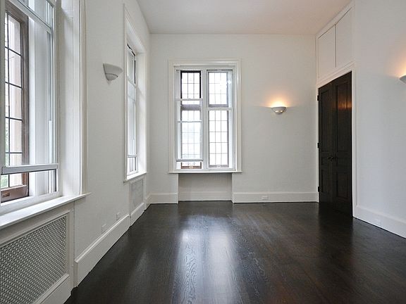 2nd image of 10 5th Ave APT 5A