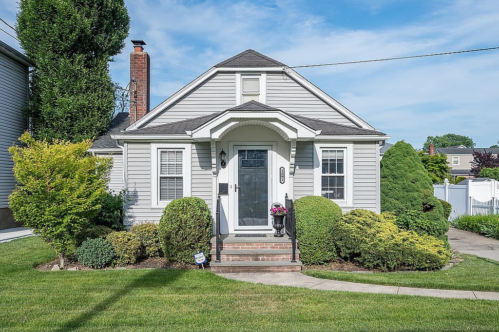 1591 Rhode Ave, Merrick, NY 11566 | Zillow